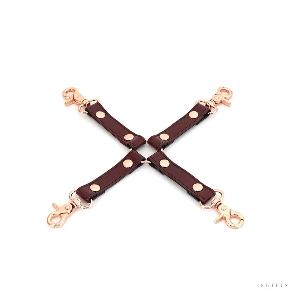 Liebe Seele 酒紅十字銬